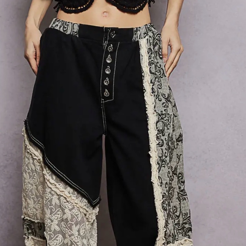 NEW 26 collection: “The Greta” Button crochet accent ruffle trim jogger pants. - Picture 5 of 7